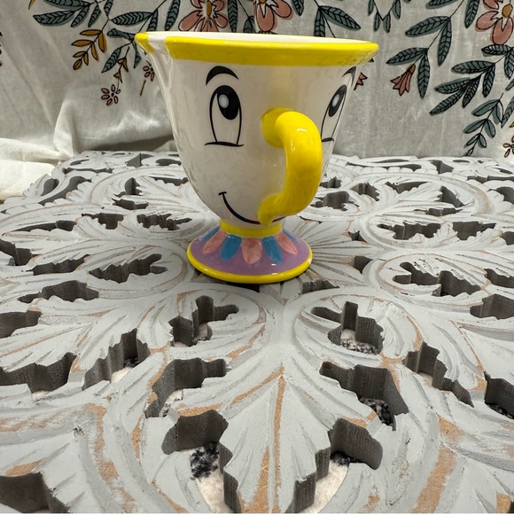 Chip beauty and the beast Disney  Yellow and White Mug - Picture 6 of 6